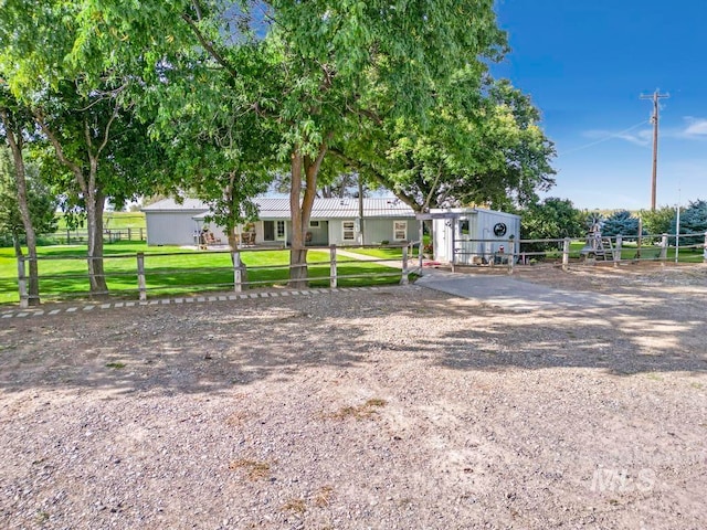 view of front of house with a front lawn