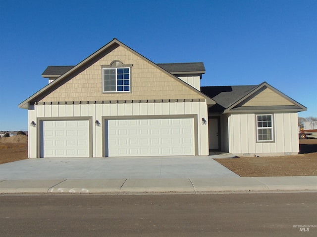 view of front of house with a garage