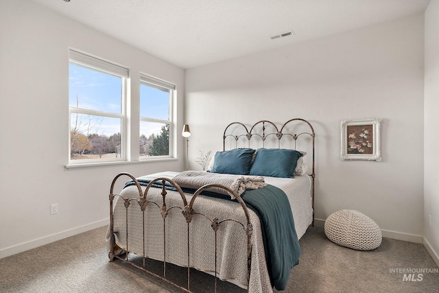 bedroom with carpet flooring