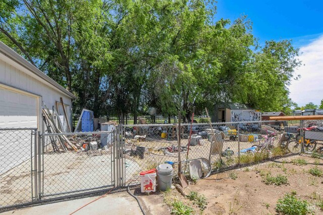 518 N 42nd, Nampa, ID 83687 - view of yard with a gate