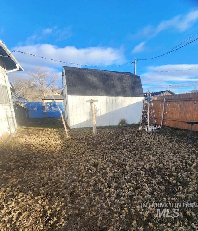 view of outbuilding