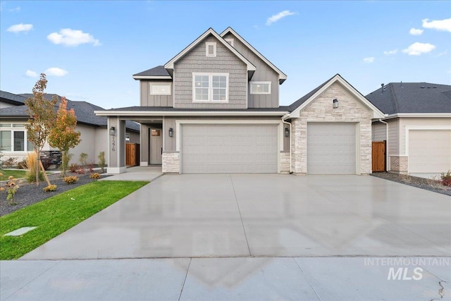 view of front facade with a garage