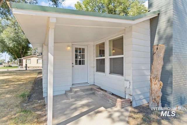 956 SE Hamilton Rd, Mountain Home, ID 83647 - view of doorway to property