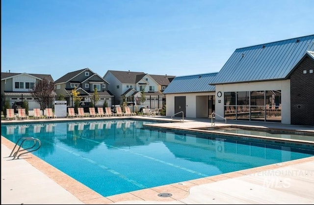 10411 Hazy Glen Dr, Nampa, ID 83687 - community pool with a patio area and a residential view