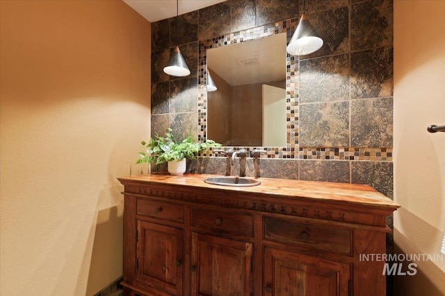1814 E Spinnaker Ct, Boise, ID 83706 - bathroom with vanity