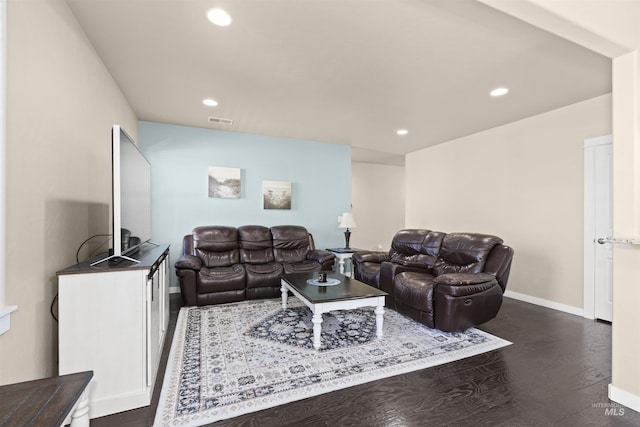5359 N Landon Creek Pl, Meridian, ID 83646 - living room featuring baseboards, visible vents, dark wood-style floors, and recessed lighting