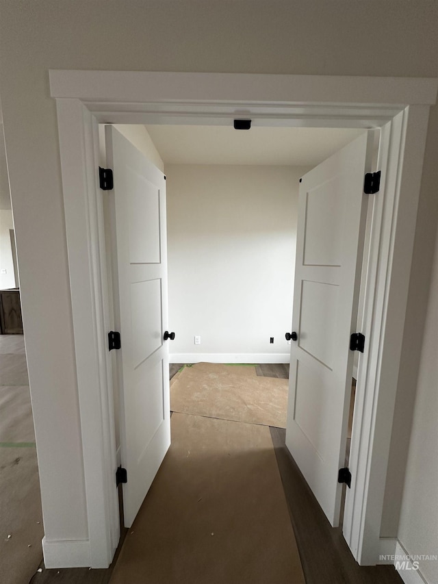 941 Gregory Way, Twin Falls, ID 83301 - hallway with concrete floors
