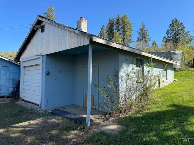 exterior space featuring a yard