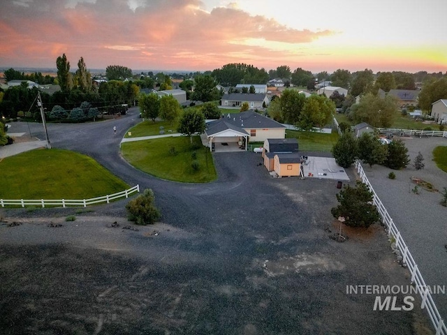 view of aerial view at dusk