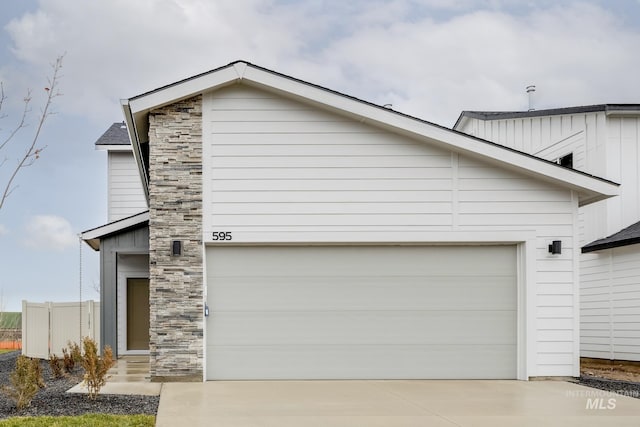 1468 N Coltsfoot Ave, Kuna, ID 83634 - view of front of house featuring driveway