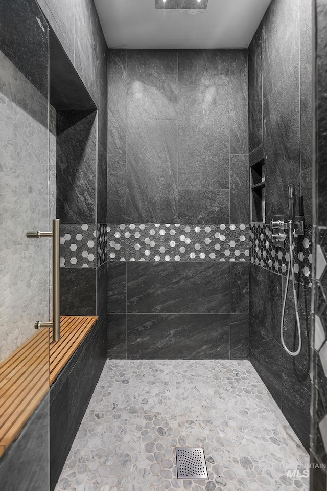 3136 S Bear Claw Way, Meridian, ID 83642 - bathroom with tiled shower