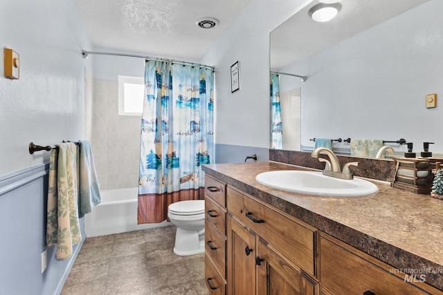 bathroom featuring shower / tub combo with curtain, visible vents, toilet, a textured ceiling, and vanity