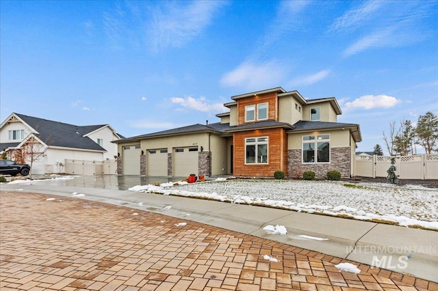 view of front facade with a garage