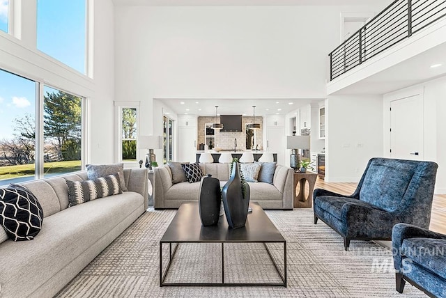 1458 W Sandy Ct, Meridian, ID 83646 - living area featuring a towering ceiling