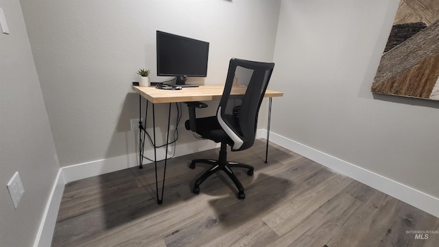 1101 Clithero Dr, Boise, ID 83703 - office area featuring baseboards and wood finished floors