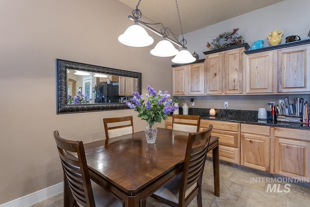 1719 E Horse Creek Ct, Meridian, ID 83642 - dining area featuring a textured ceiling