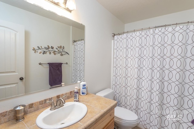 1719 E Horse Creek Ct, Meridian, ID 83642 - full bath with toilet, vanity, and a shower with shower curtain