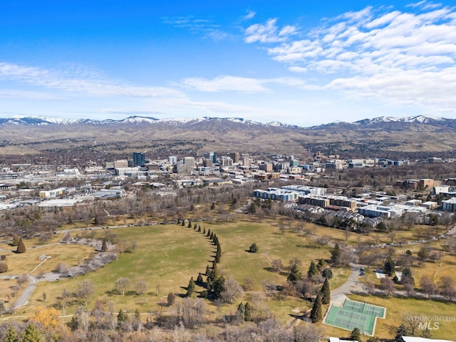 bird's eye view featuring a mountain view