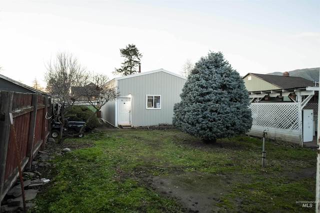 exterior space featuring a lawn