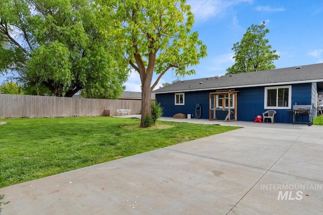 107 Nogales, Caldwell, ID 83605 - view of yard featuring a patio