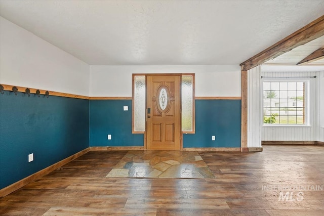 12091 Long St, Middleton, ID 83644 - foyer entrance featuring wood-type flooring and baseboards