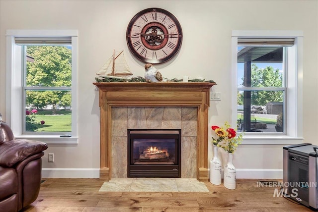 45 Ridge Loop, Jerome, ID 83338 - detailed view of wood finished floors and a tile fireplace