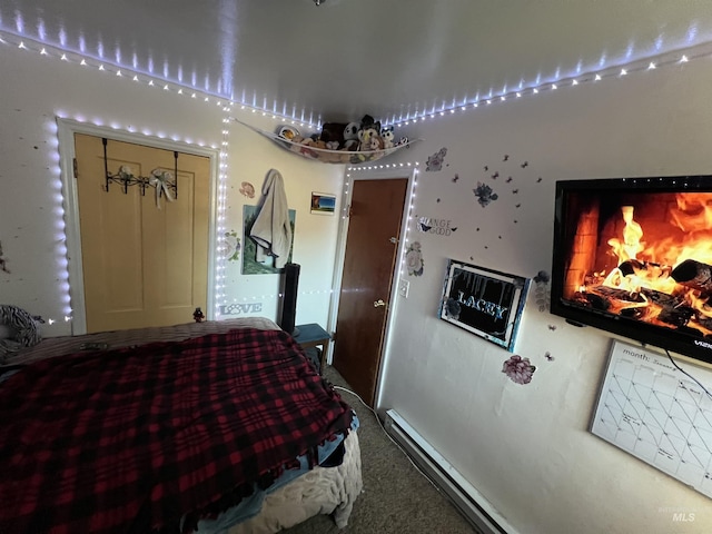 bedroom with carpet flooring