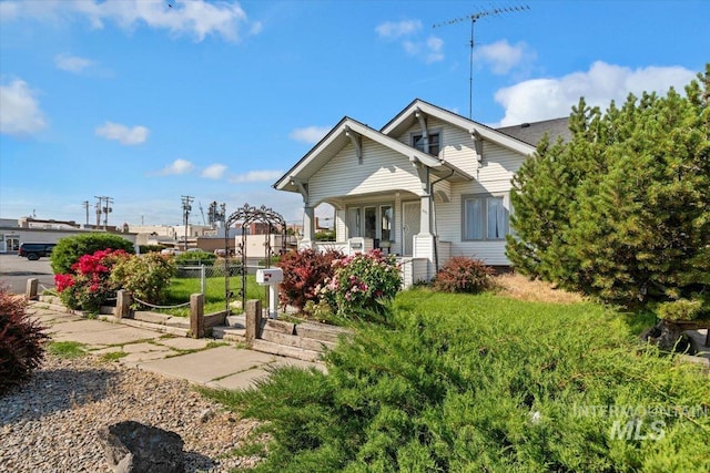 201 9th Ave N, Buhl, ID 83316 - back of property featuring covered porch