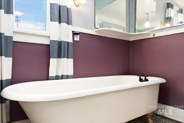 201 9th Ave N, Buhl, ID 83316 - bathroom with a soaking tub