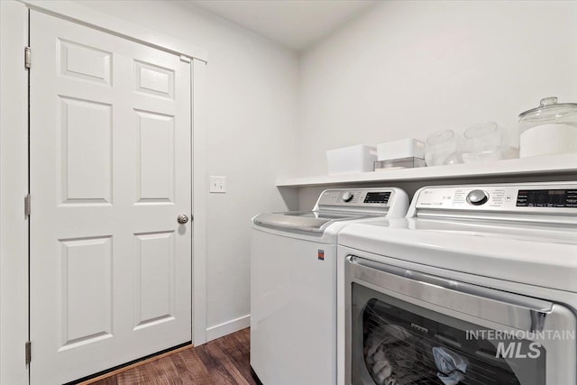 19558 Delmarva Ave, Caldwell, ID 83605 - laundry area with washer and dryer and dark wood-style flooring