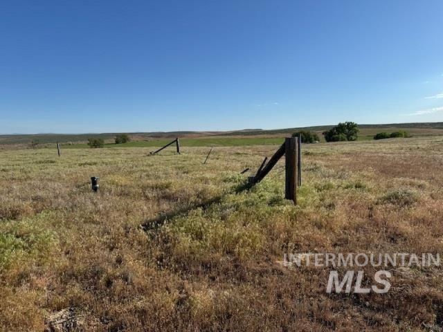 3886 W Elm Rd, Vale, OR 97918
