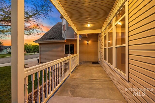 2920 S Givens Way, Meridian, ID 83642 - balcony at dusk with a porch