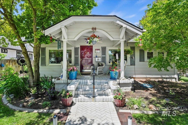 414 S 18th Ave, Caldwell, ID 83605 - view of front facade featuring a porch