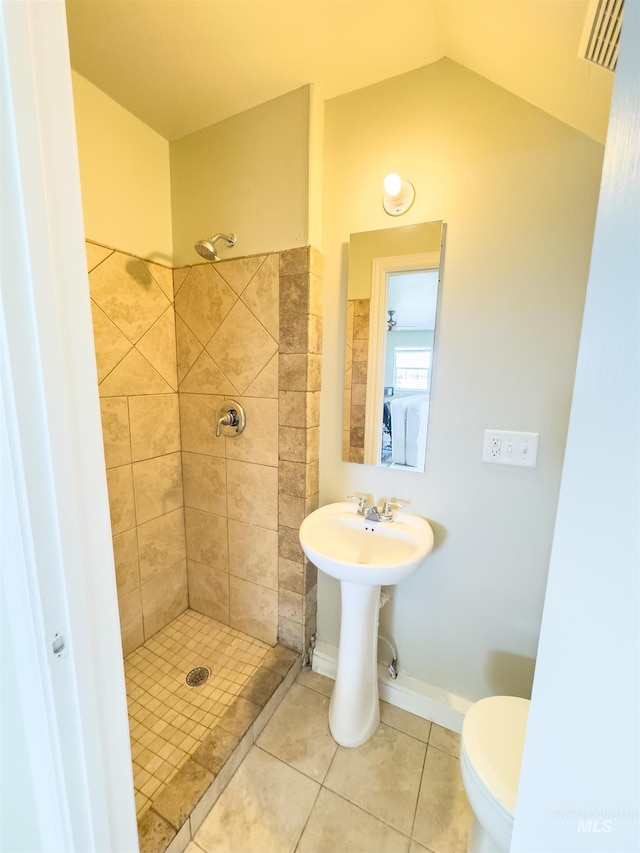 166 Eric Rd, Shoshone, ID 83352 - full bath with a stall shower, toilet, tile patterned flooring, and lofted ceiling
