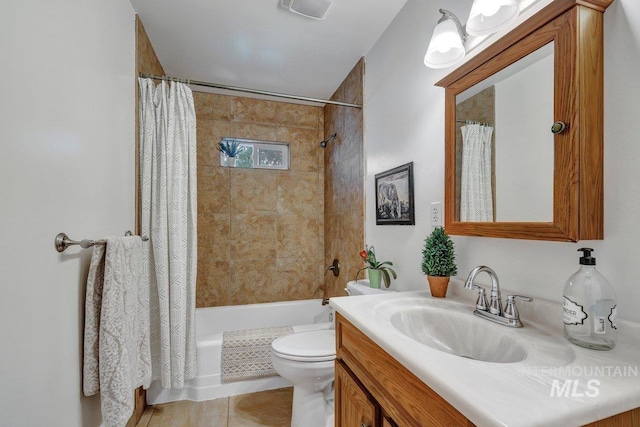 833 Nebraska, Gooding, ID 83330 - full bathroom featuring vanity and shower / bath combo