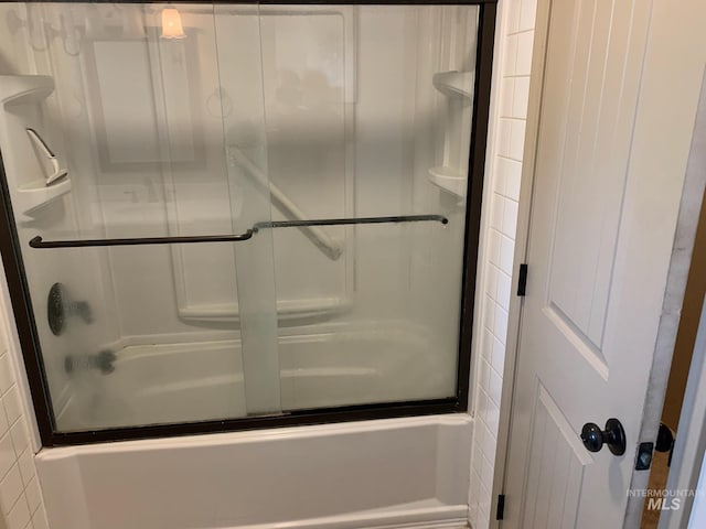2409 S Ohio, Caldwell, ID 83605 - full bathroom with shower / bath combination with glass door