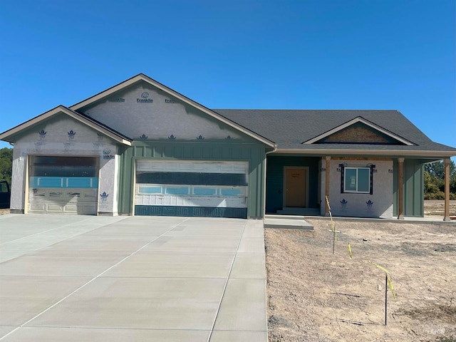 view of front of property featuring a garage