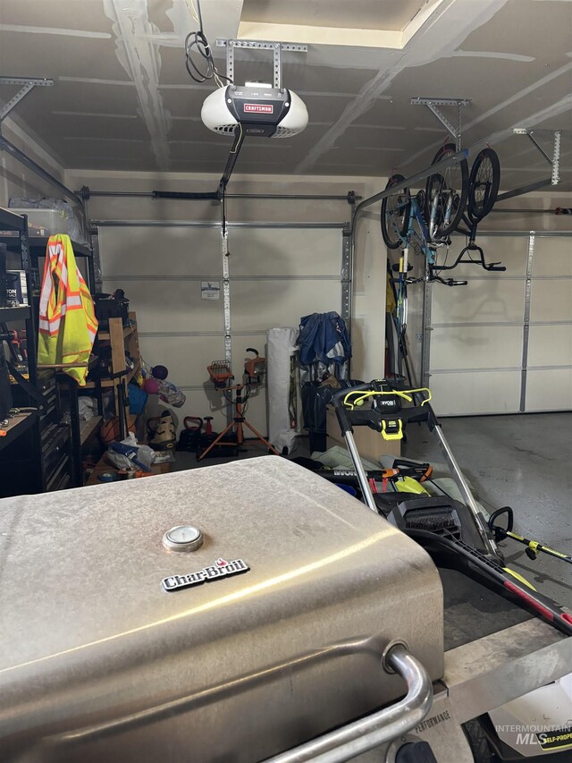 4618 Braeburn, Caldwell, ID 83607 - garage with a garage door opener