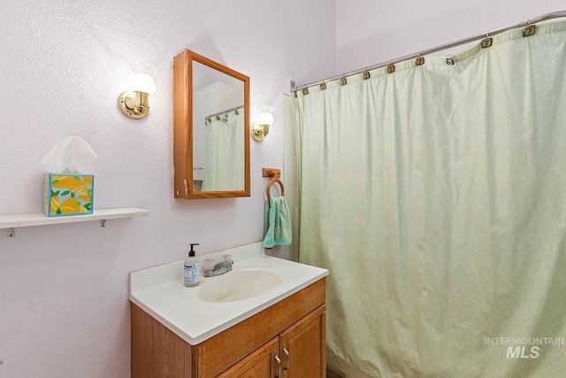 408 6th Ave, Lewiston, ID 83501 - bathroom featuring vanity