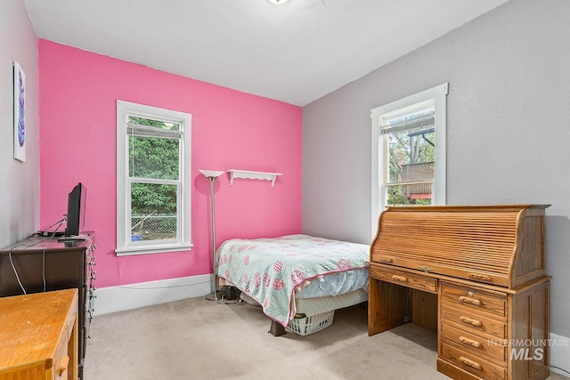 408 6th Ave, Lewiston, ID 83501 - carpeted bedroom with multiple windows