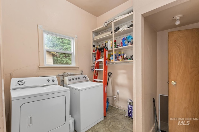 408 6th Ave, Lewiston, ID 83501 - laundry room with independent washer and dryer