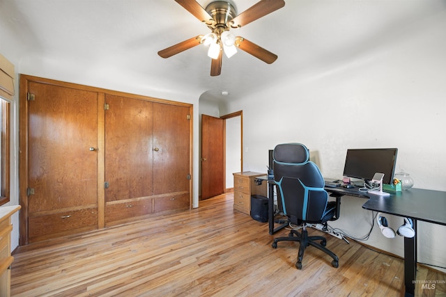 209 N Canyon St, Nampa, ID 83651 - office area featuring light wood-type flooring and a ceiling fan