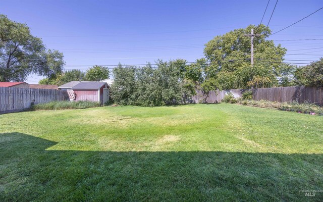 209 N Canyon St, Nampa, ID 83651 - view of yard