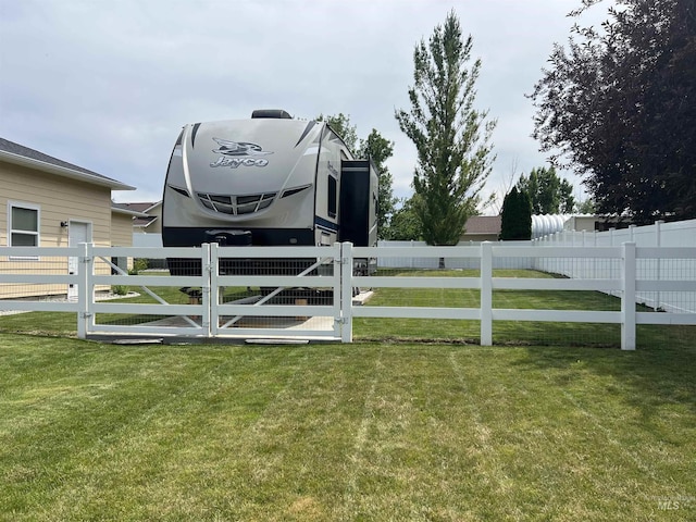554 Valley Circle Rd, Hagerman, ID 83332 - view of yard with a gate