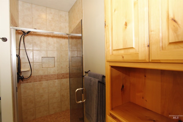 19801 Pinehaven Ln, Lenore, ID 83541 - bathroom with a stall shower