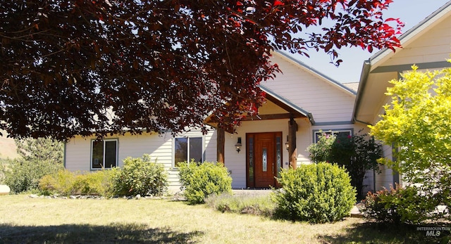 19801 Pinehaven Ln, Lenore, ID 83541 - obstructed view of property with a front lawn