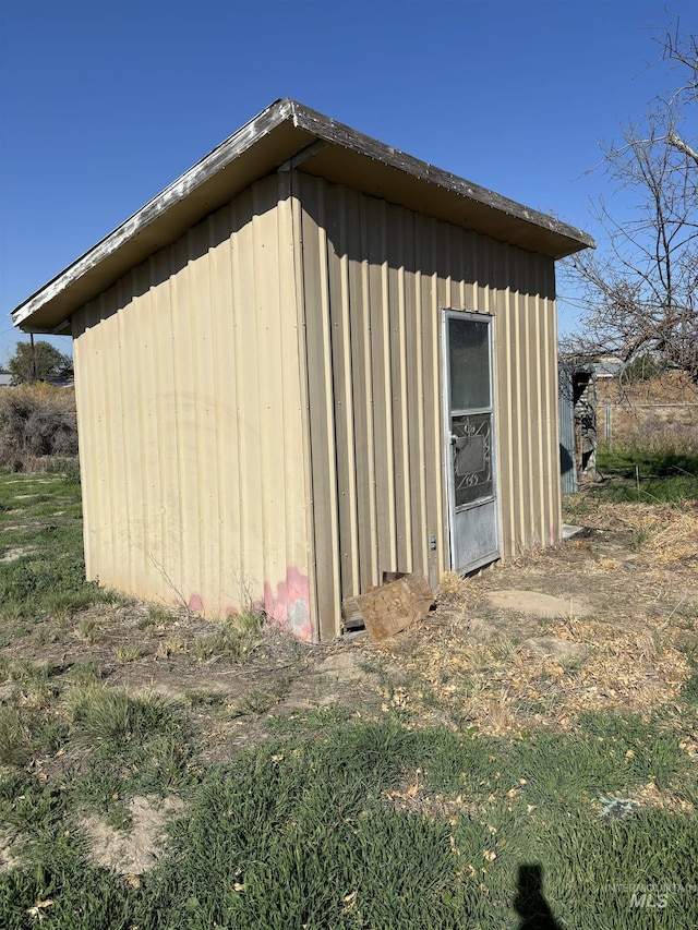 view of outdoor structure