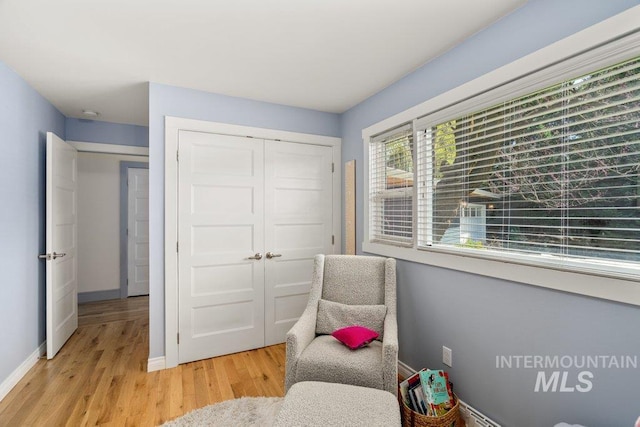 606 S Ridge Rd, Moscow, ID 83843 - sitting room with light wood finished floors and baseboards