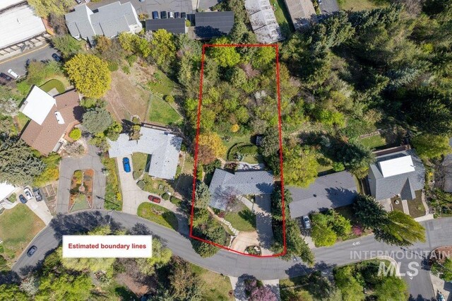 606 S Ridge Rd, Moscow, ID 83843 - aerial view of residential area featuring property boundaries highlighted