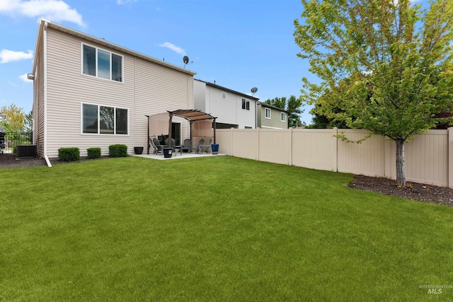 3065 E Ionia Ct, Meridian, ID 83642 - rear view of house featuring a patio area and central AC unit